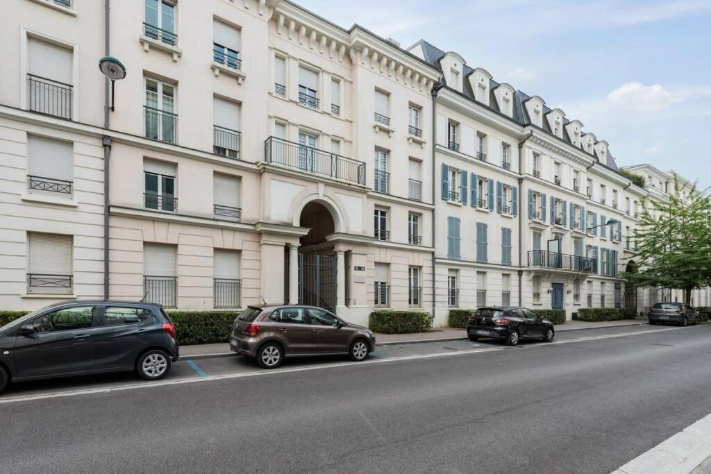 Cour Royal Apartment Near Disneyland Bmyguest Chessy  Bagian luar foto